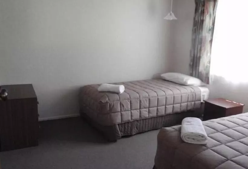 Mountain View Motel, Levin