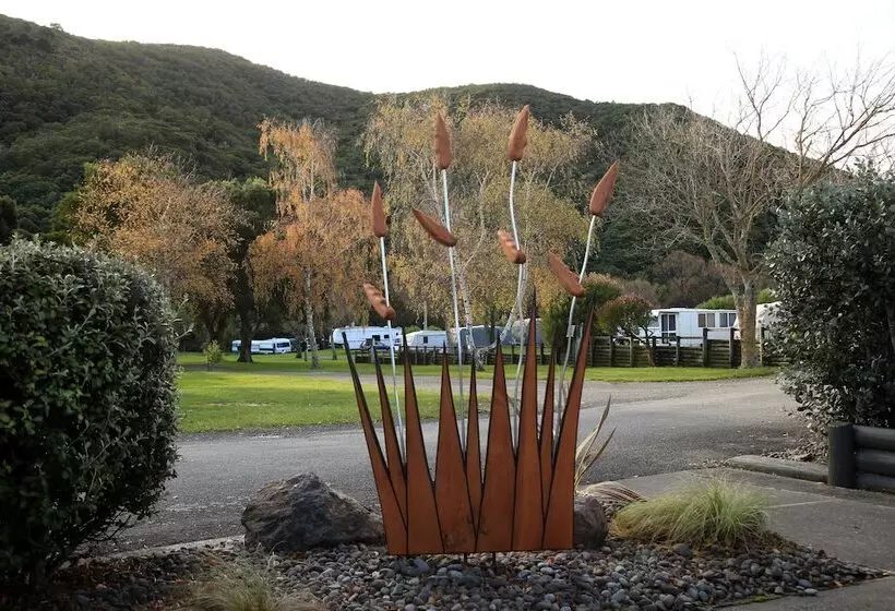 Lomakeskus Parklands Marina Holiday Park