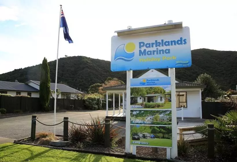 Lomakeskus Parklands Marina Holiday Park