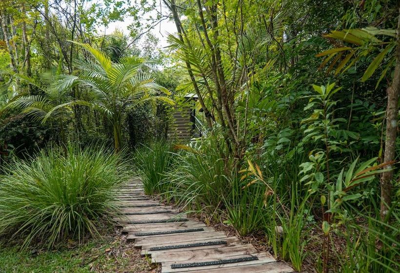 Whispering Valley Cottage Retreat