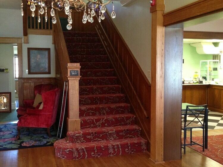 簡易ホテル Thistledown At Seger House