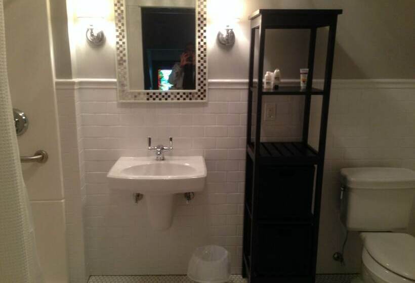 簡易ホテル Thistledown At Seger House