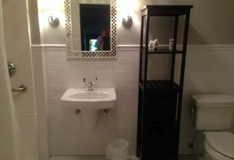 Hostelli Thistledown At Seger House