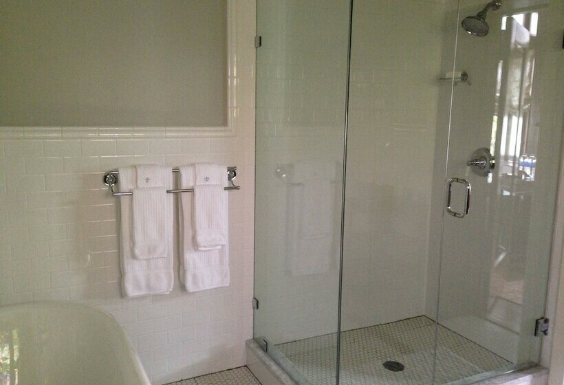 簡易ホテル Thistledown At Seger House