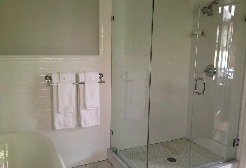 Hostelli Thistledown At Seger House