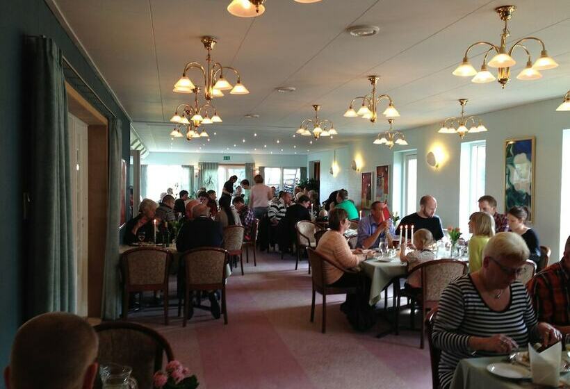 בית מלון כפרי E4