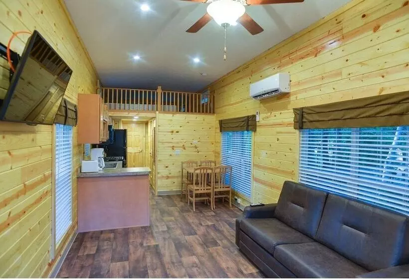 ホテル Neshonoc Lakeside Camping Resort