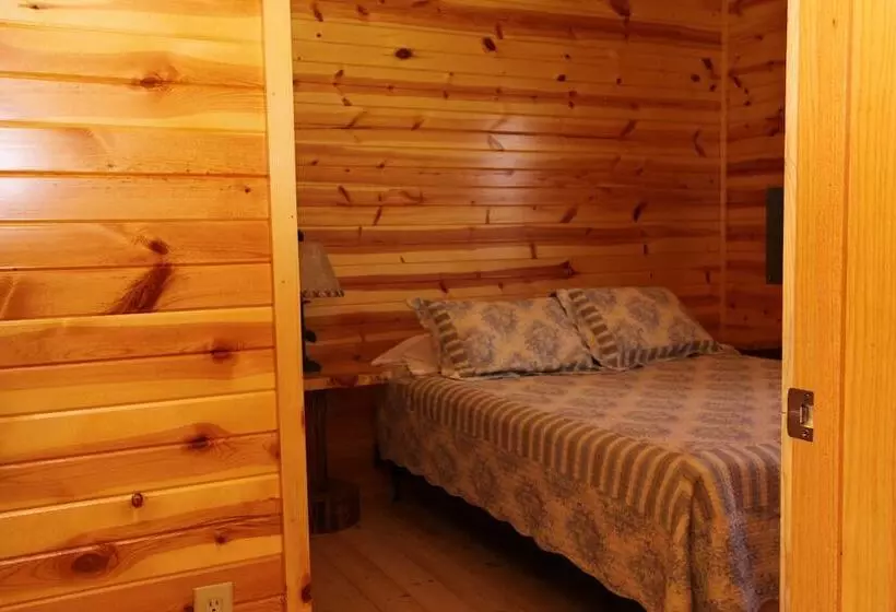 ホテル Neshonoc Lakeside Camping Resort