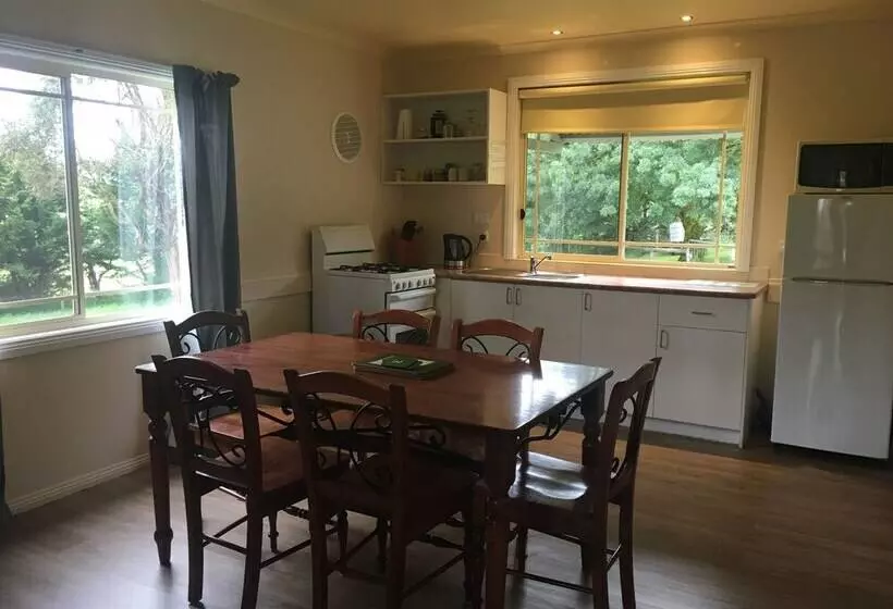 Neerim Country Cottages