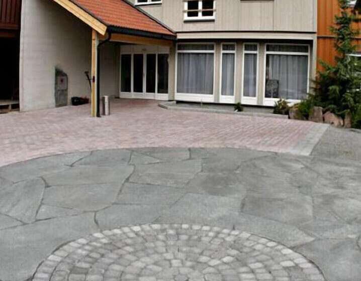 Søstrene Storaas Hotell