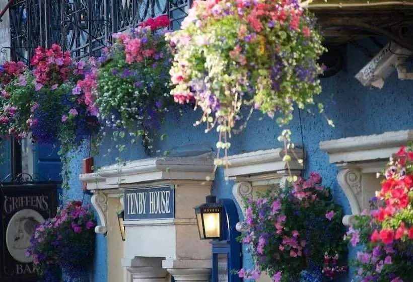 Hostelli Tenby House