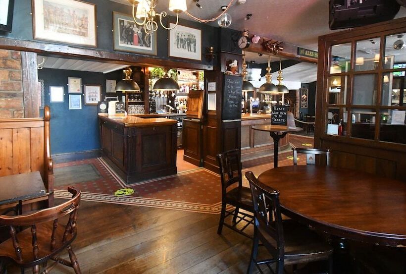 פונדק Tenby House