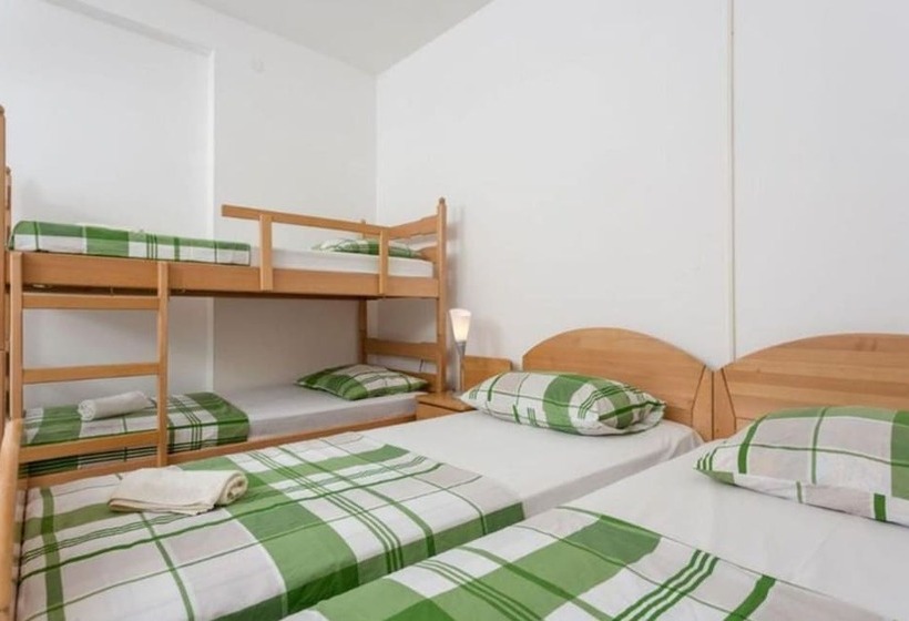 酒店 Alluring Apartment With Balcony And Sea View