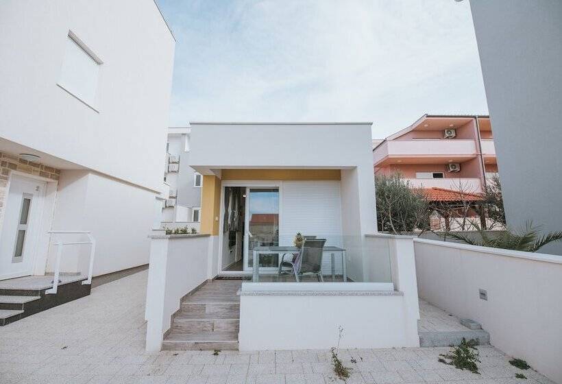 ペンション Apartments & Rooms Danivan Pool Villas B