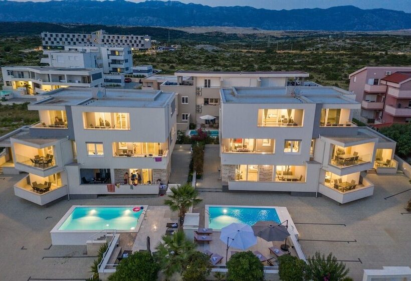 ペンション Apartments & Rooms Danivan Pool Villas B