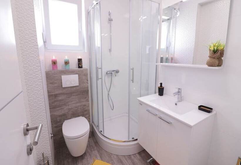 ペンション Apartments & Rooms Danivan Pool Villas B