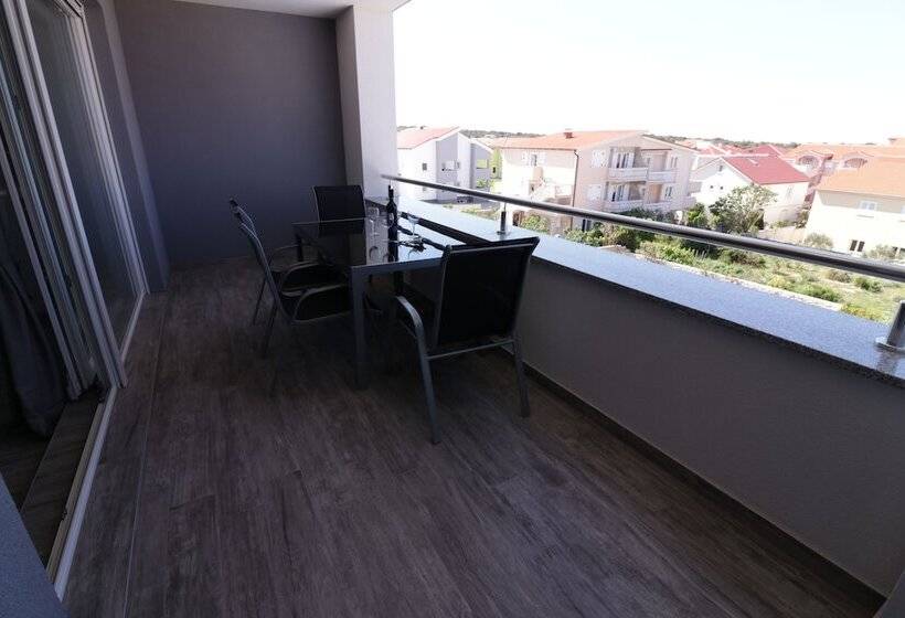 ペンション Apartments & Rooms Danivan Pool Villas B