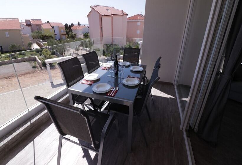 ペンション Apartments & Rooms Danivan Pool Villas B