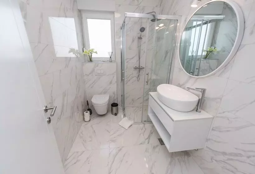 Majatalo Apartments & Rooms Pool Villas Maris B