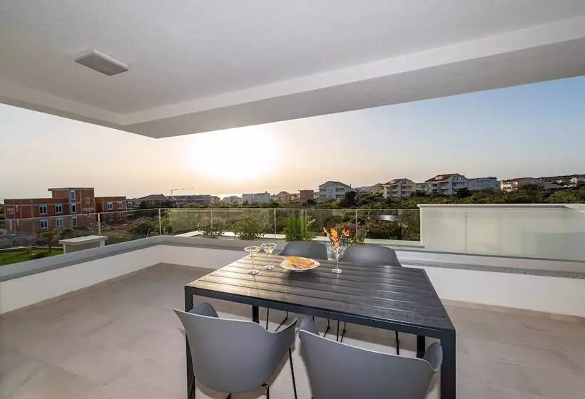 Majatalo Apartments & Rooms Pool Villas Maris B