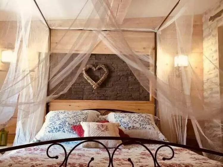 ペンション La Suite Inoubliable Avec Jacuzzi