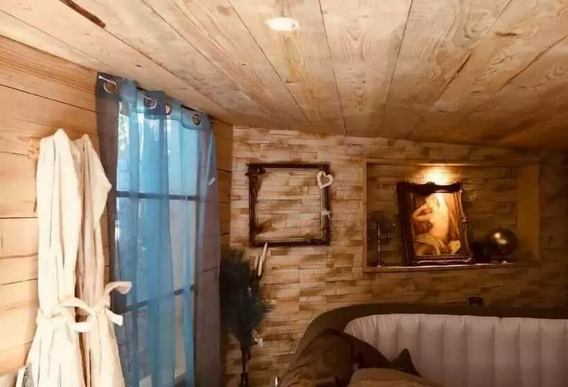 ペンション La Suite Inoubliable Avec Jacuzzi