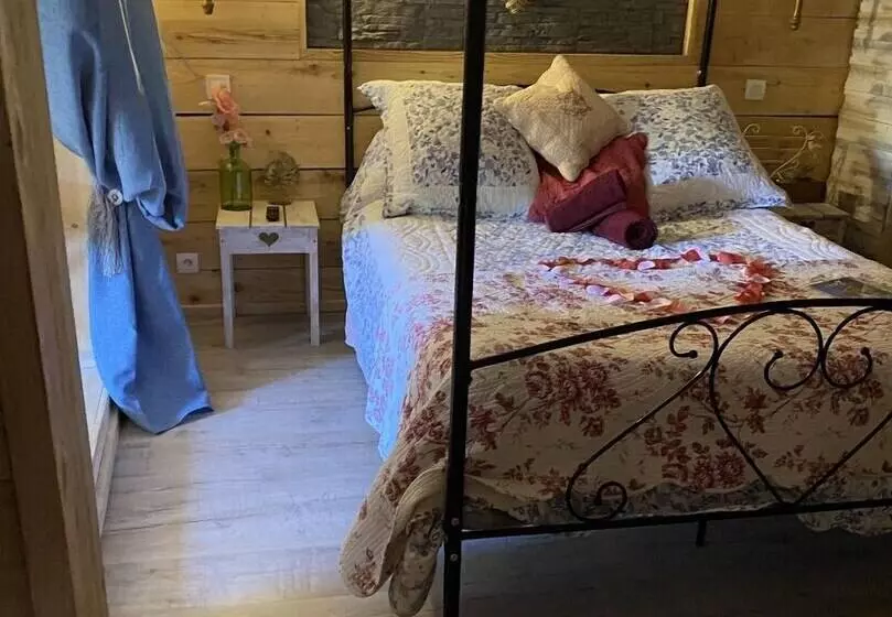 ペンション La Suite Inoubliable Avec Jacuzzi