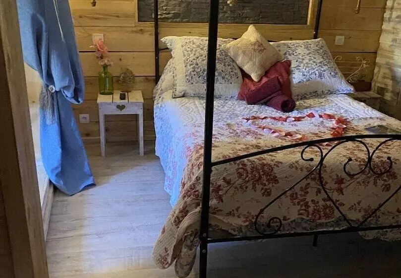 ペンション La Suite Inoubliable Avec Jacuzzi