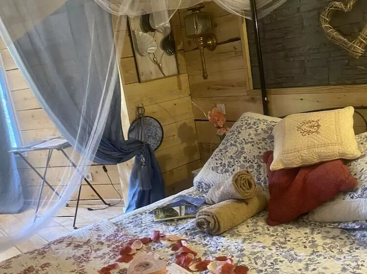 ペンション La Suite Inoubliable Avec Jacuzzi