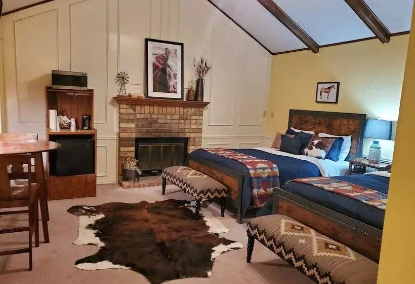 Butterfield Inn Main Street Cottages