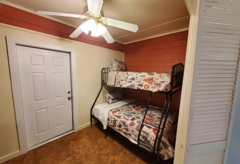 Butterfield Inn Main Street Cottages