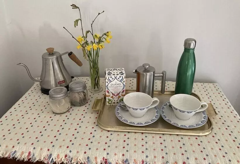 Majatalo Frizenham Farmhouse