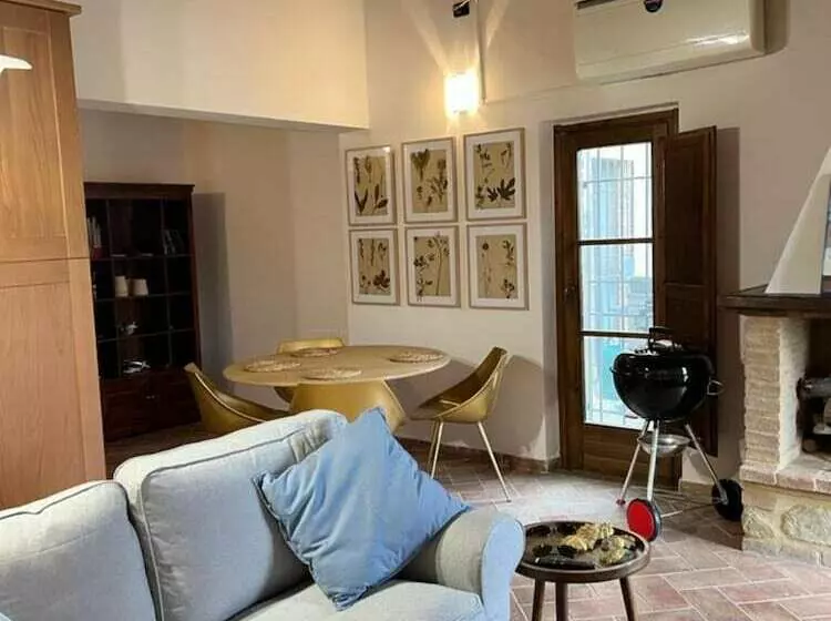 Residenssi Lovely Home Between Volterra And San Gimignano