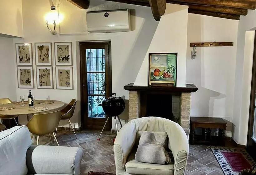 Residenssi Lovely Home Between Volterra And San Gimignano