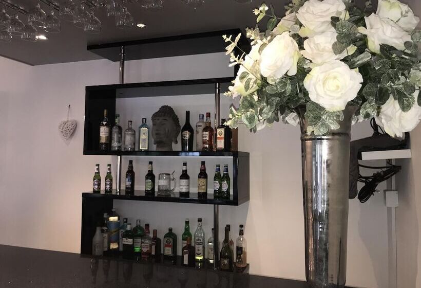 Stunning 100 Year Old Converted Coach House