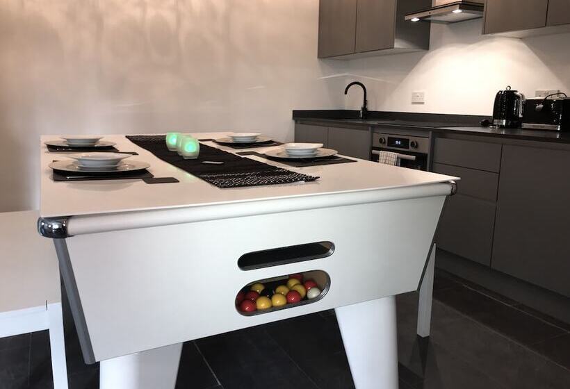 Stunning 100 Year Old Converted Coach House