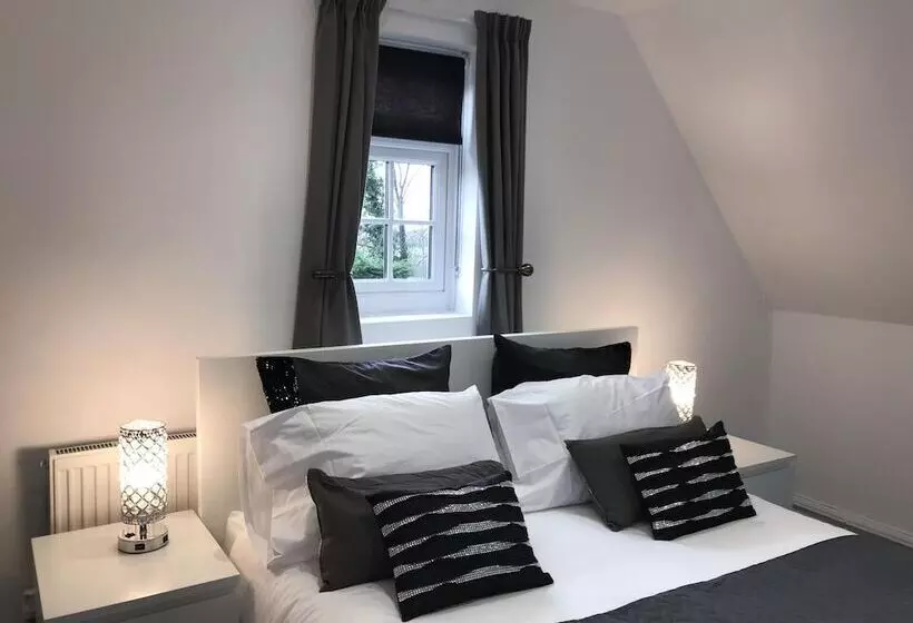 Stunning 100 Year Old Converted Coach House