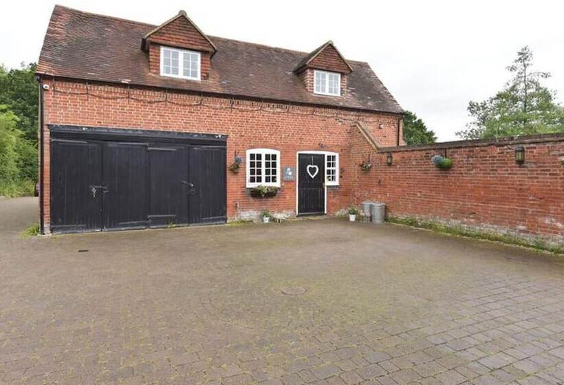 Stunning 100 Year Old Converted Coach House