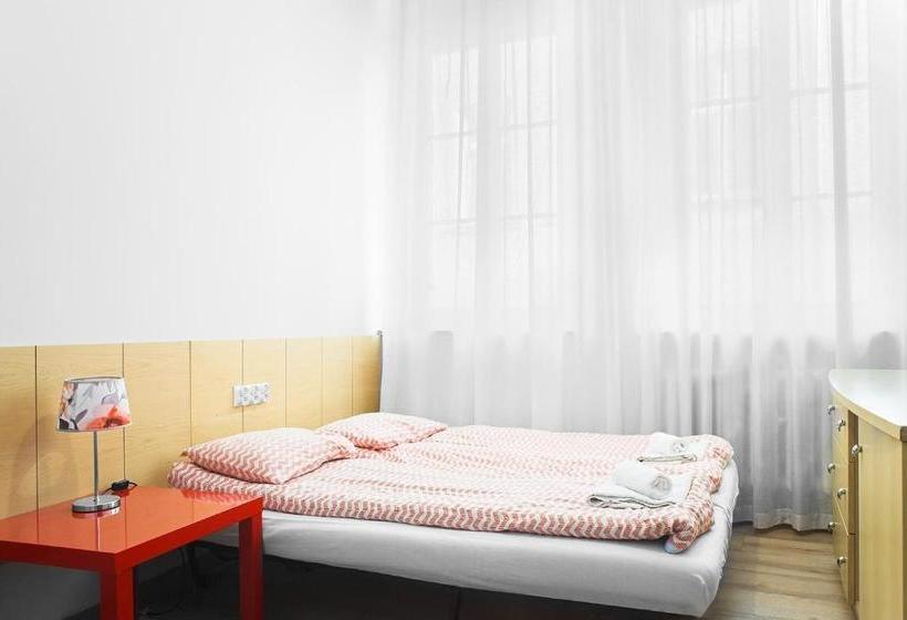 24w Apartments Rynek