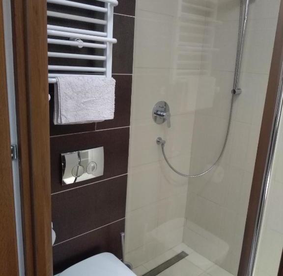 24w Apartments Rynek