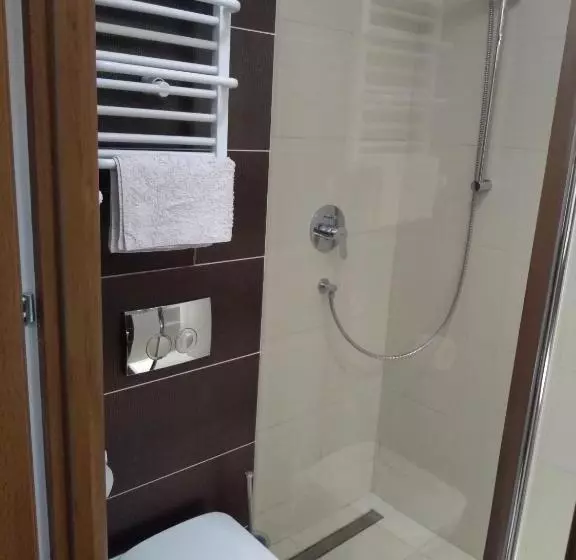 24w Apartments Rynek