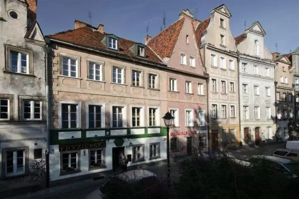 24w Apartments Rynek