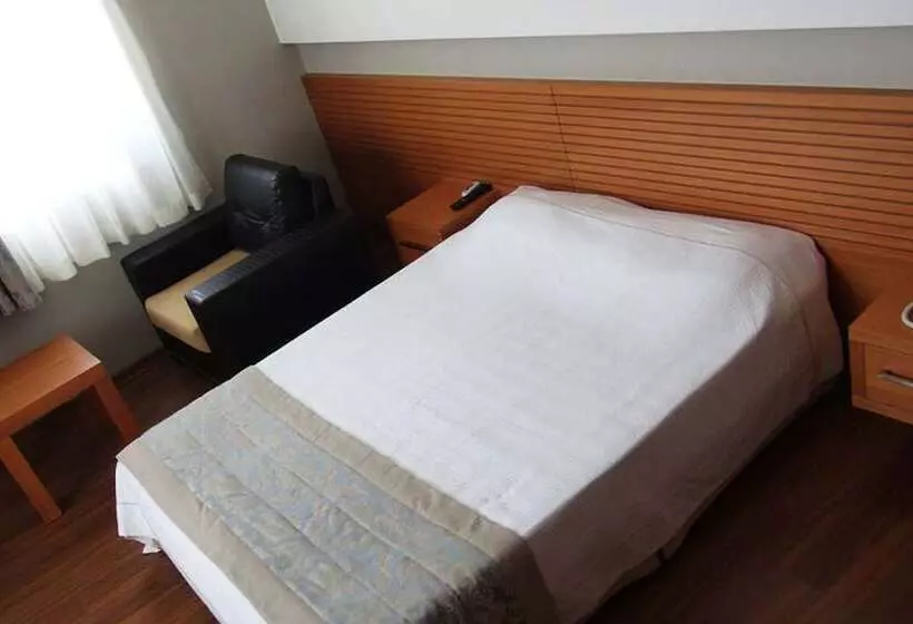 هتل Carikci