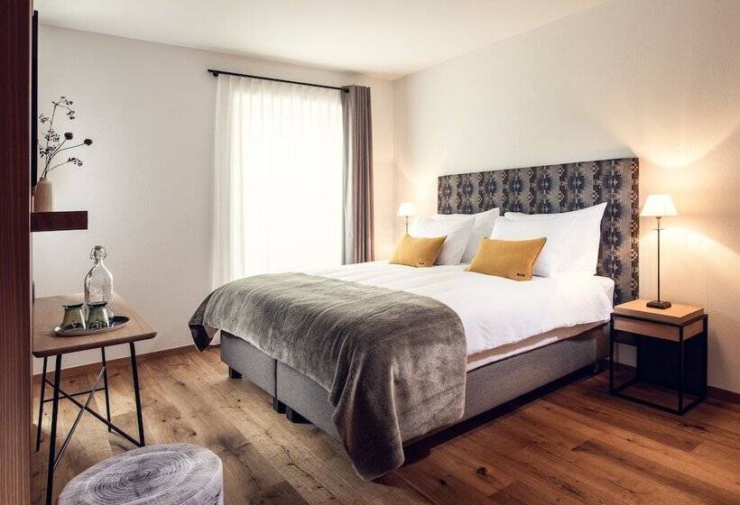 Otel Conrad's Mountain Lodge