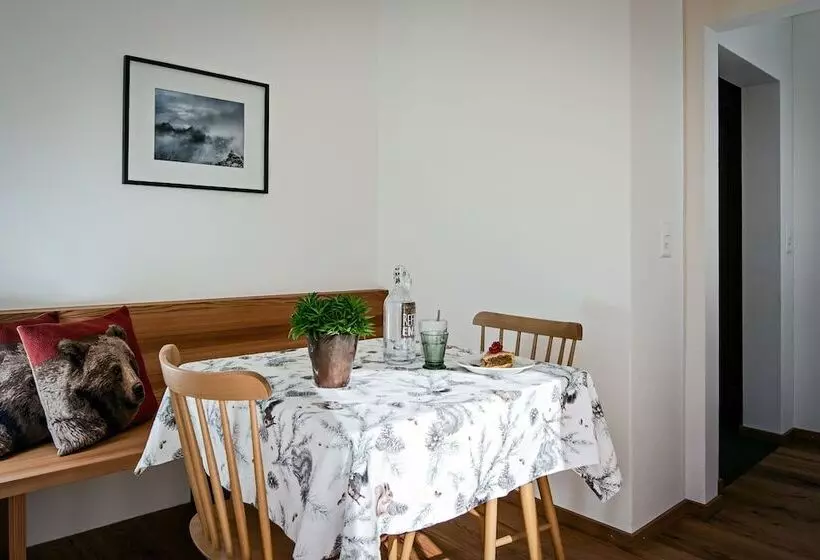 酒店 Conrad's Mountain Lodge