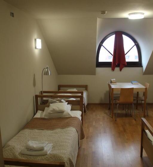 Otel Dom Gości Opactwa Benedyktynów