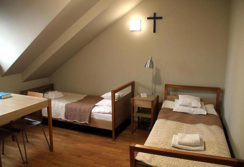 Otel Dom Gości Opactwa Benedyktynów