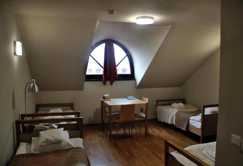 Otel Dom Gości Opactwa Benedyktynów