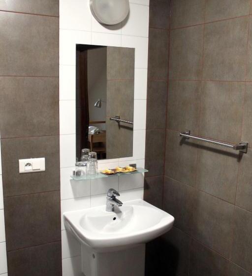 Otel Dom Gości Opactwa Benedyktynów