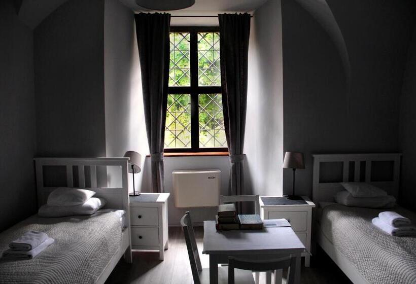 Otel Dom Gości Opactwa Benedyktynów